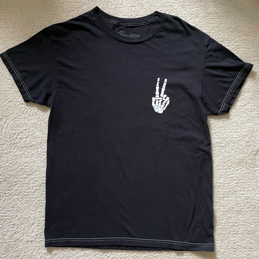 Skeleton Peace Sign Graphic Tee Medium NWOT